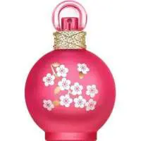 Britney Spears Fantasy In Bloom, Compliment Magnet Britney Spears Perfume with Berries Fragrance of The Year